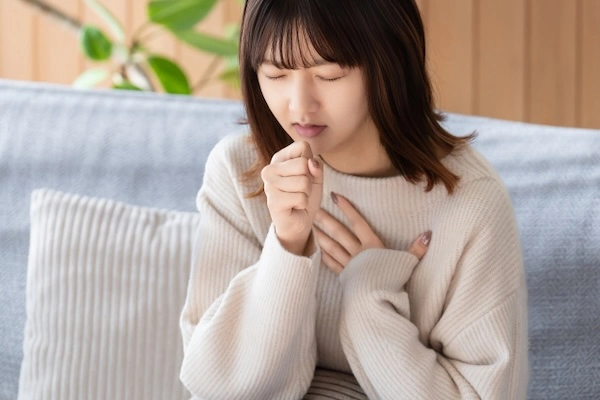 咳が止まらない…それは本当に「長引く風邪」ですか？